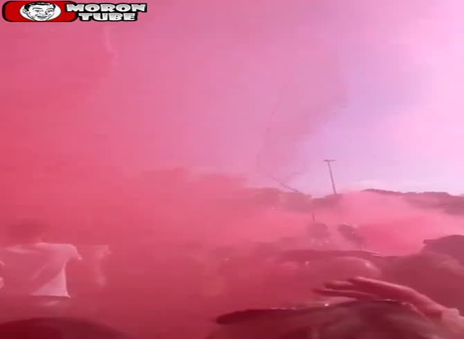 Video :When a terrifying metal scaffolding falls on Dutch soccer supporters, ten